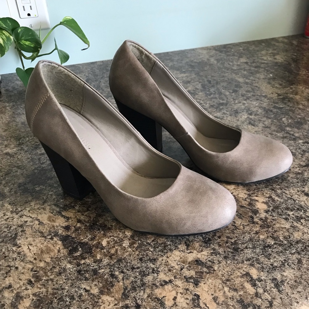 Ladies heels